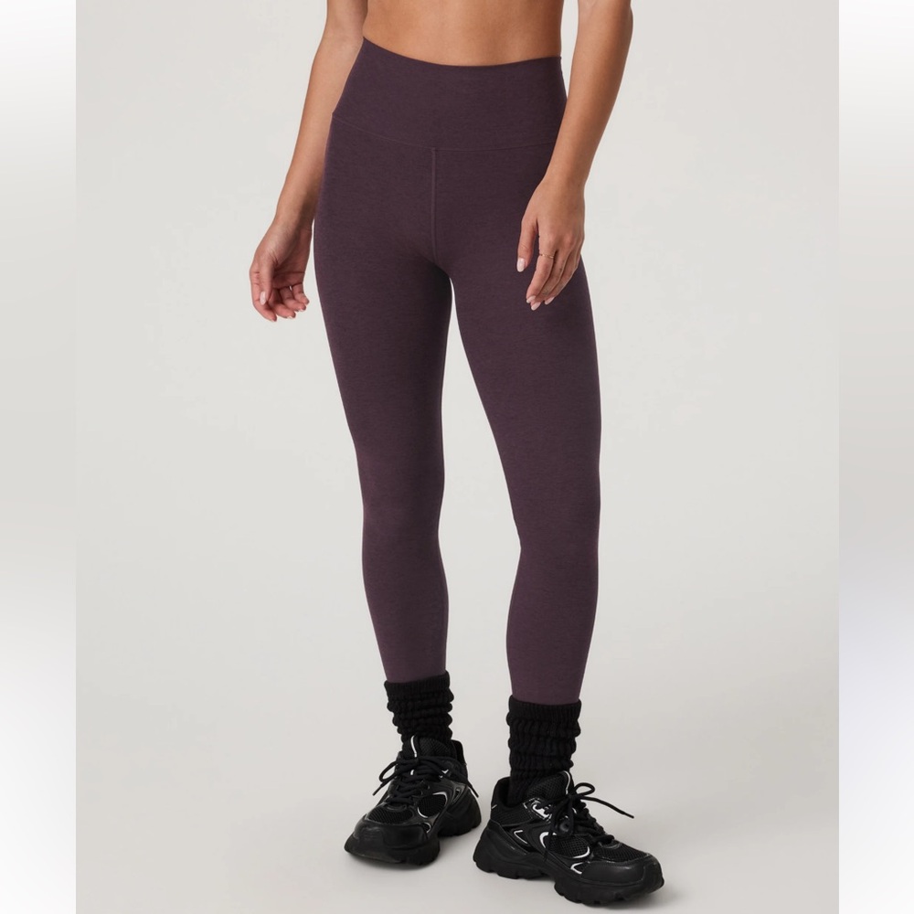 Vuori Women's Purple Leggings